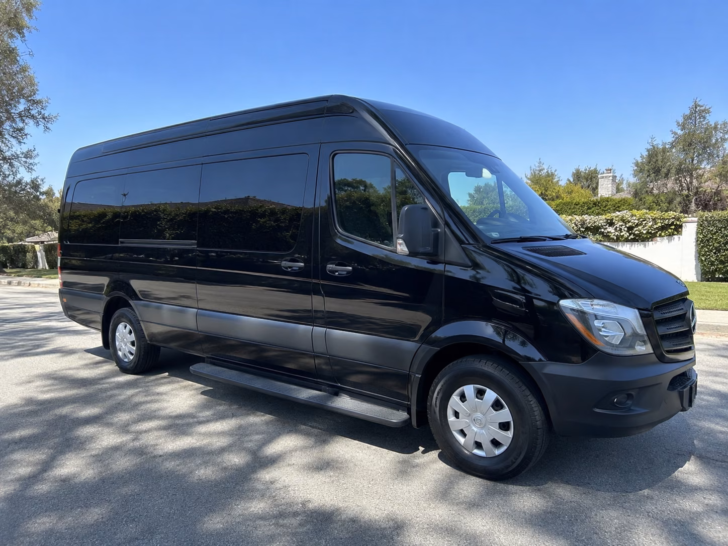 20 passenger sprinter van