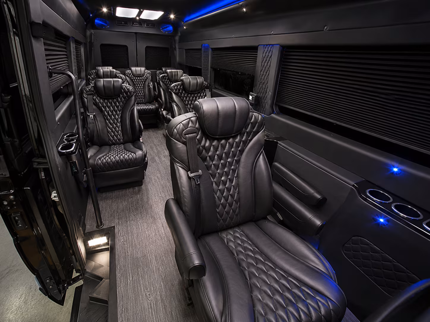 find the perfect transportation for your next airport transfer 4