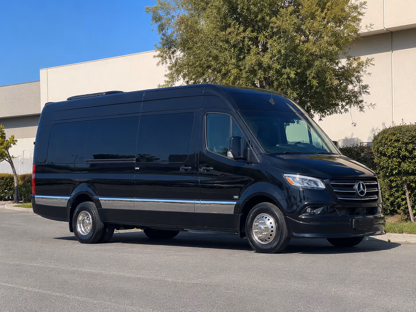 find the perfect transportation for your next corporate event 3
